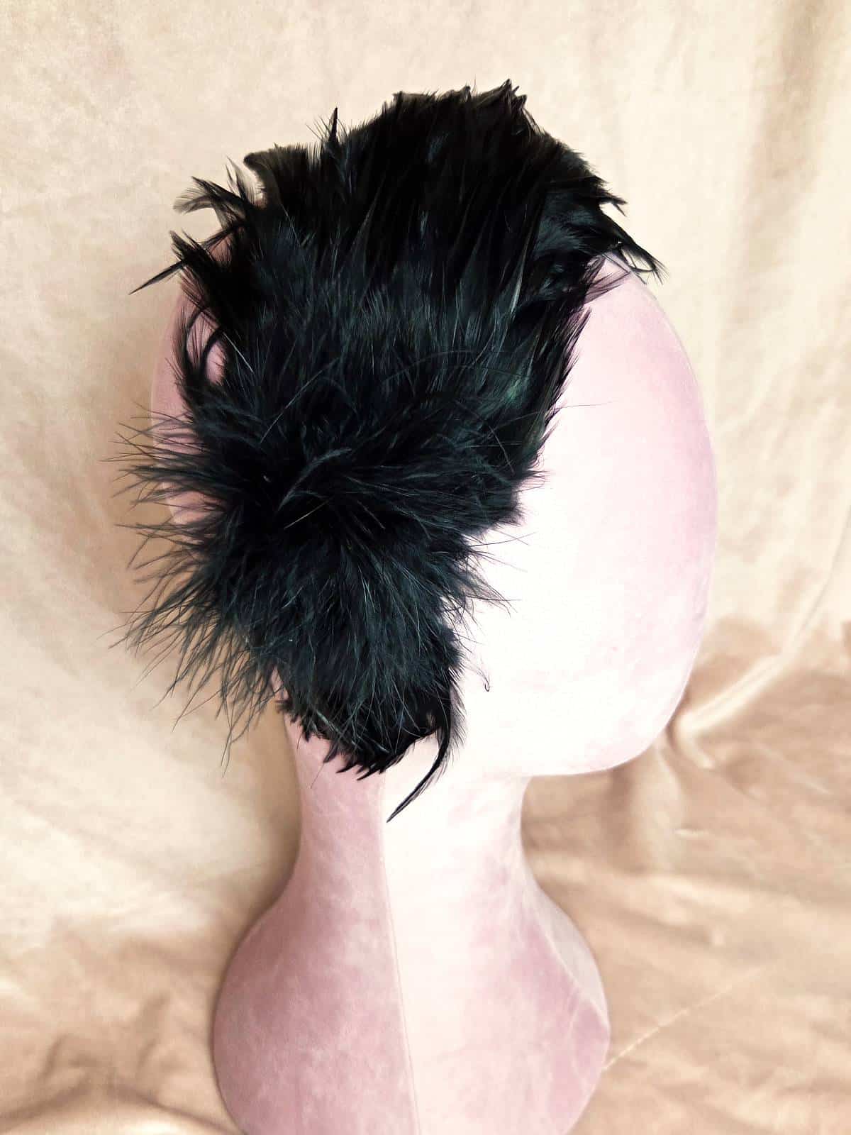 hårbøjle med fjer sort - version 2