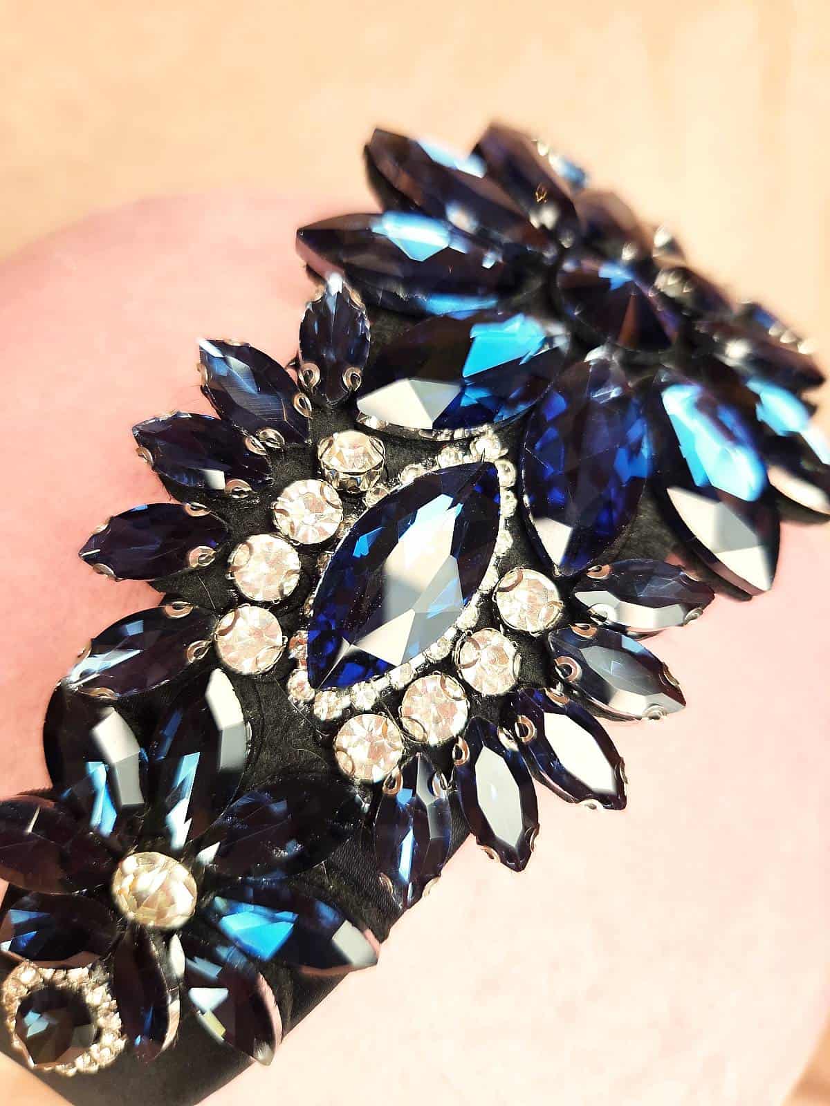 hårbøjle simili smykke blå - detaljer