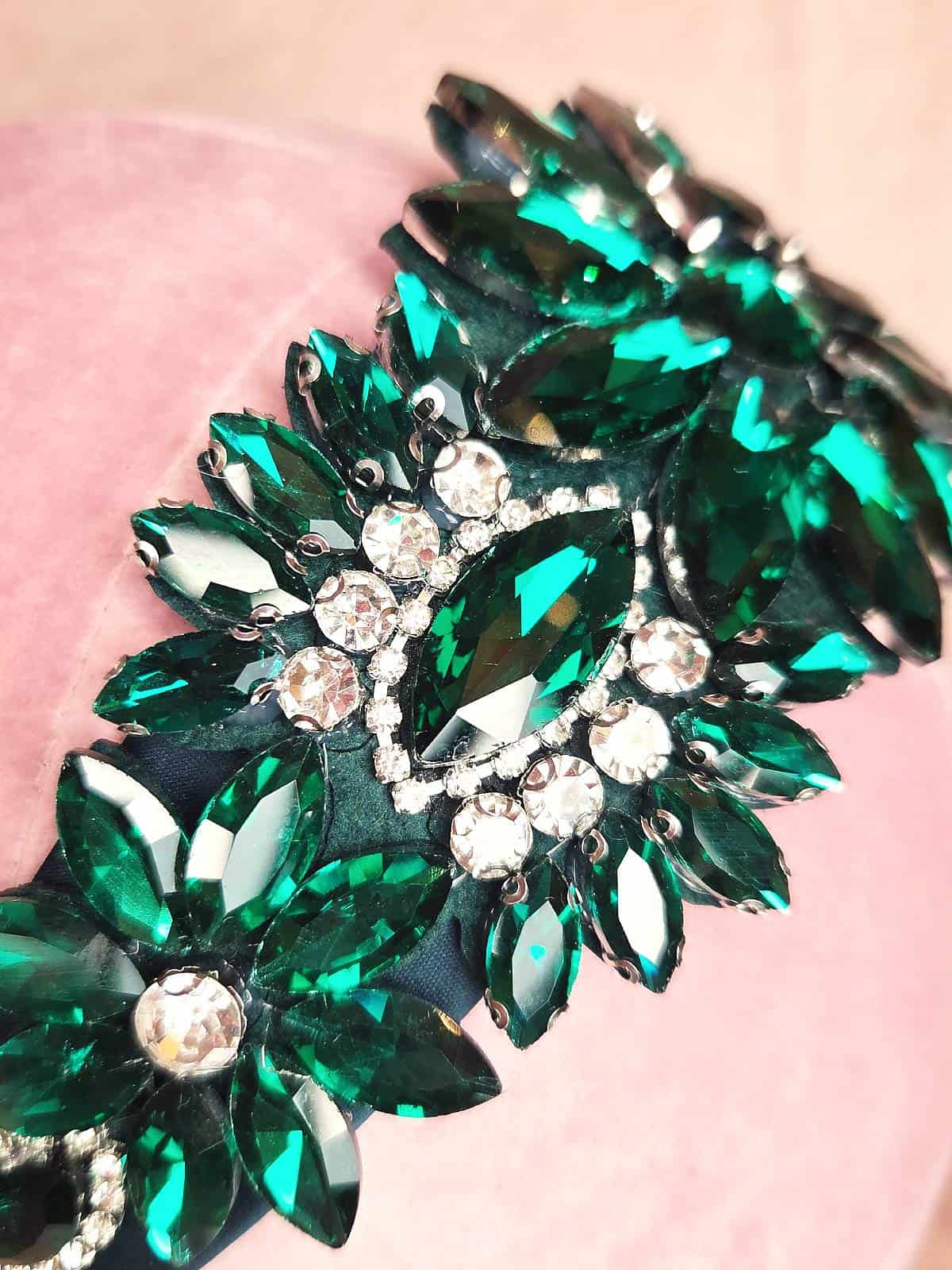 hårbøjle simili smykke grøn - detaljer