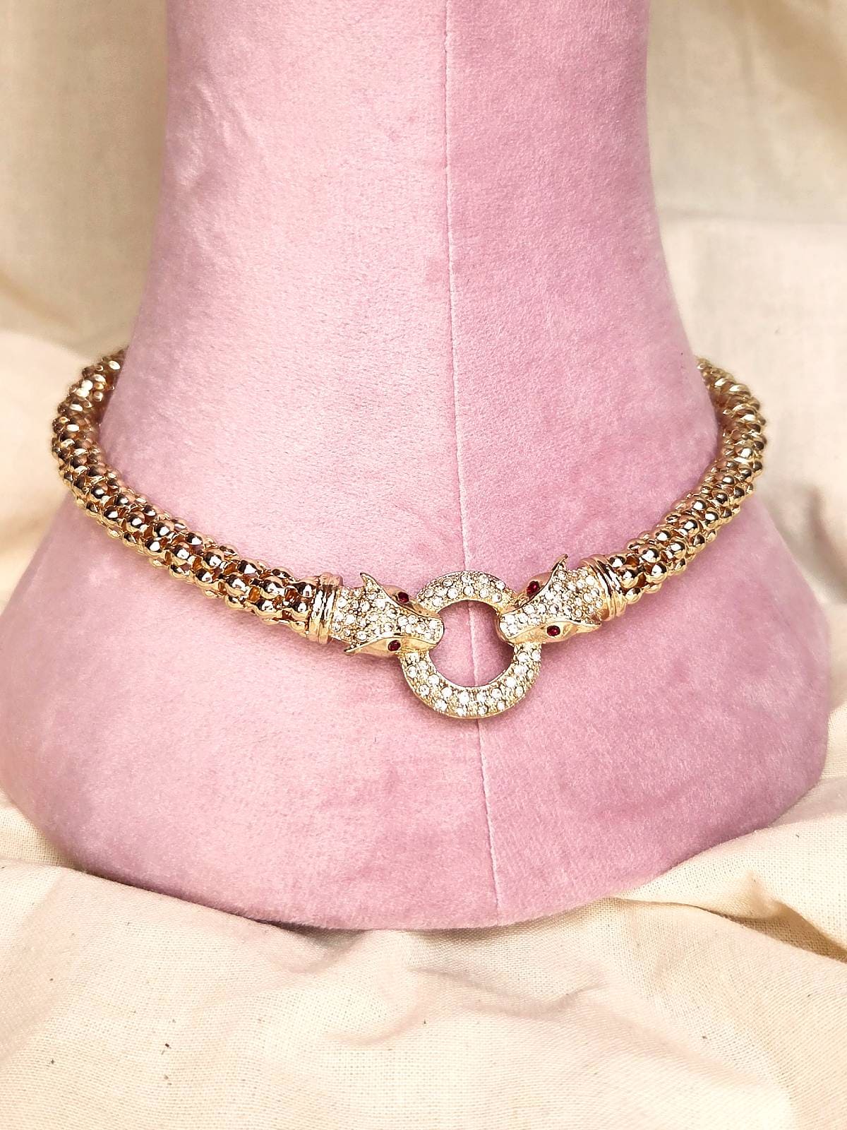 halskæde leopard røde øjne