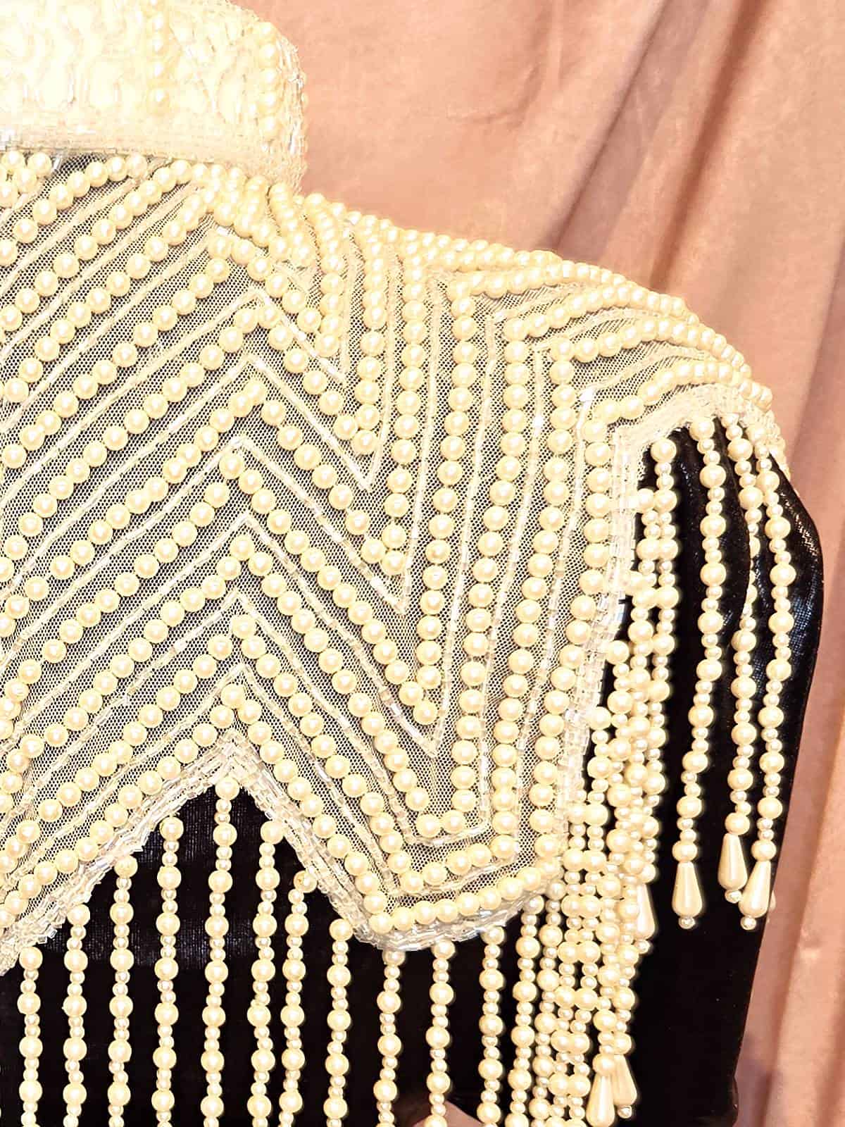 perlekappe hvid zigzag - detaljer