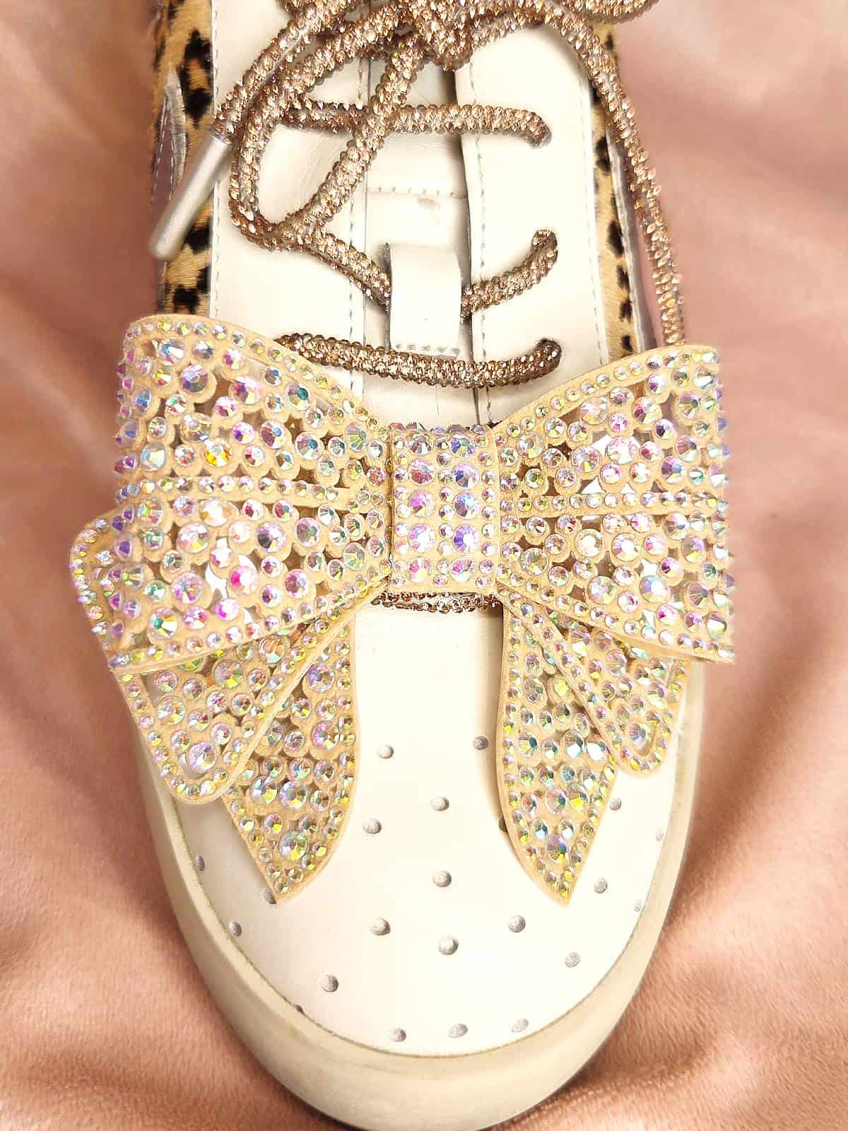 skoclips sand sløjfe med disco similisten - detaljer