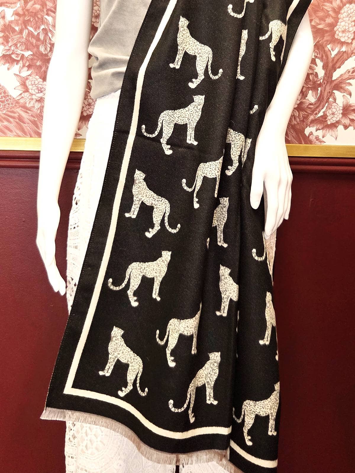 tørklæde leopard sort - detaljer