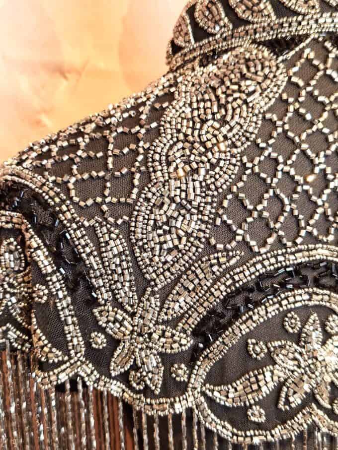 Perlekappe gunmetal detaljer