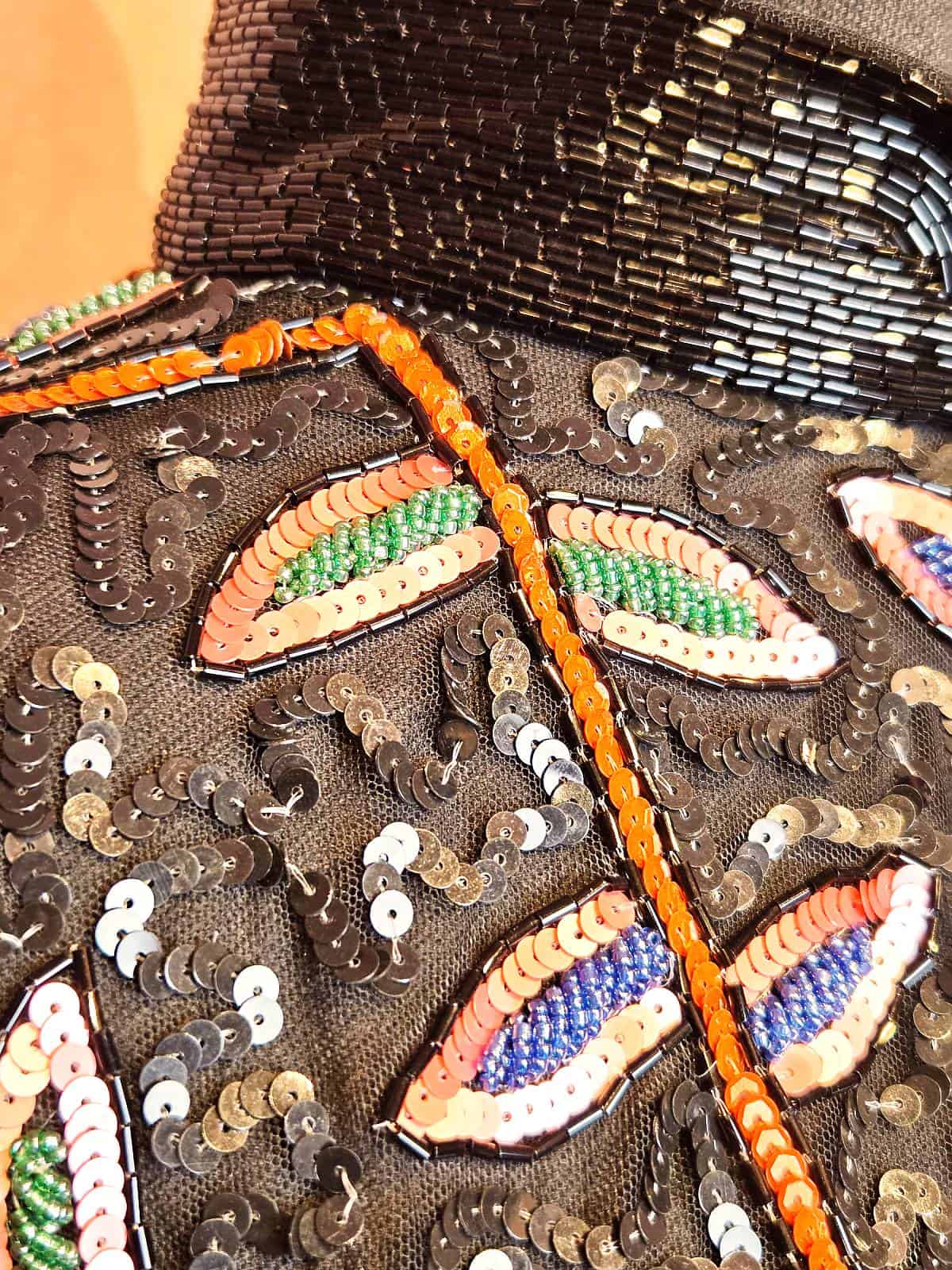 Perlekappe rosa multi detaljer 2