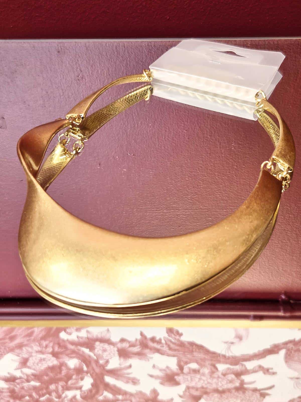 cleopatra halskæde guld liggende