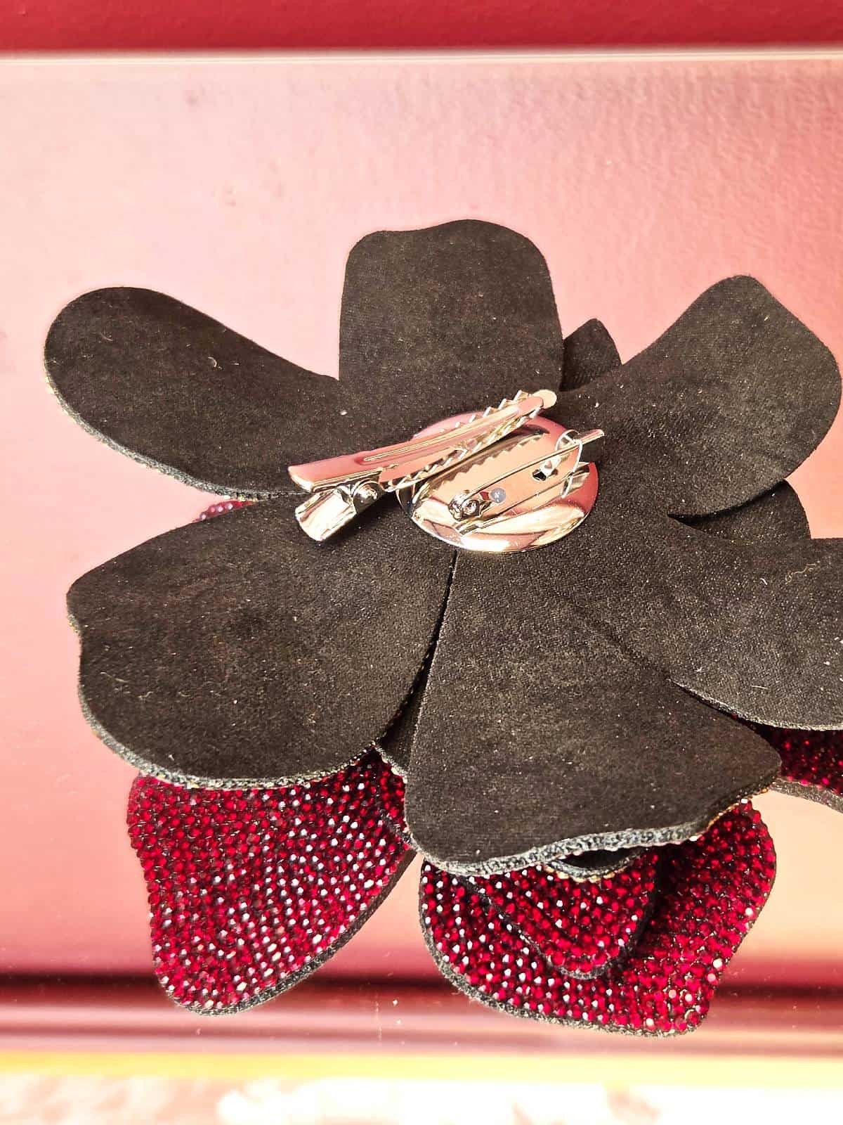 clips med similisten rød bagside