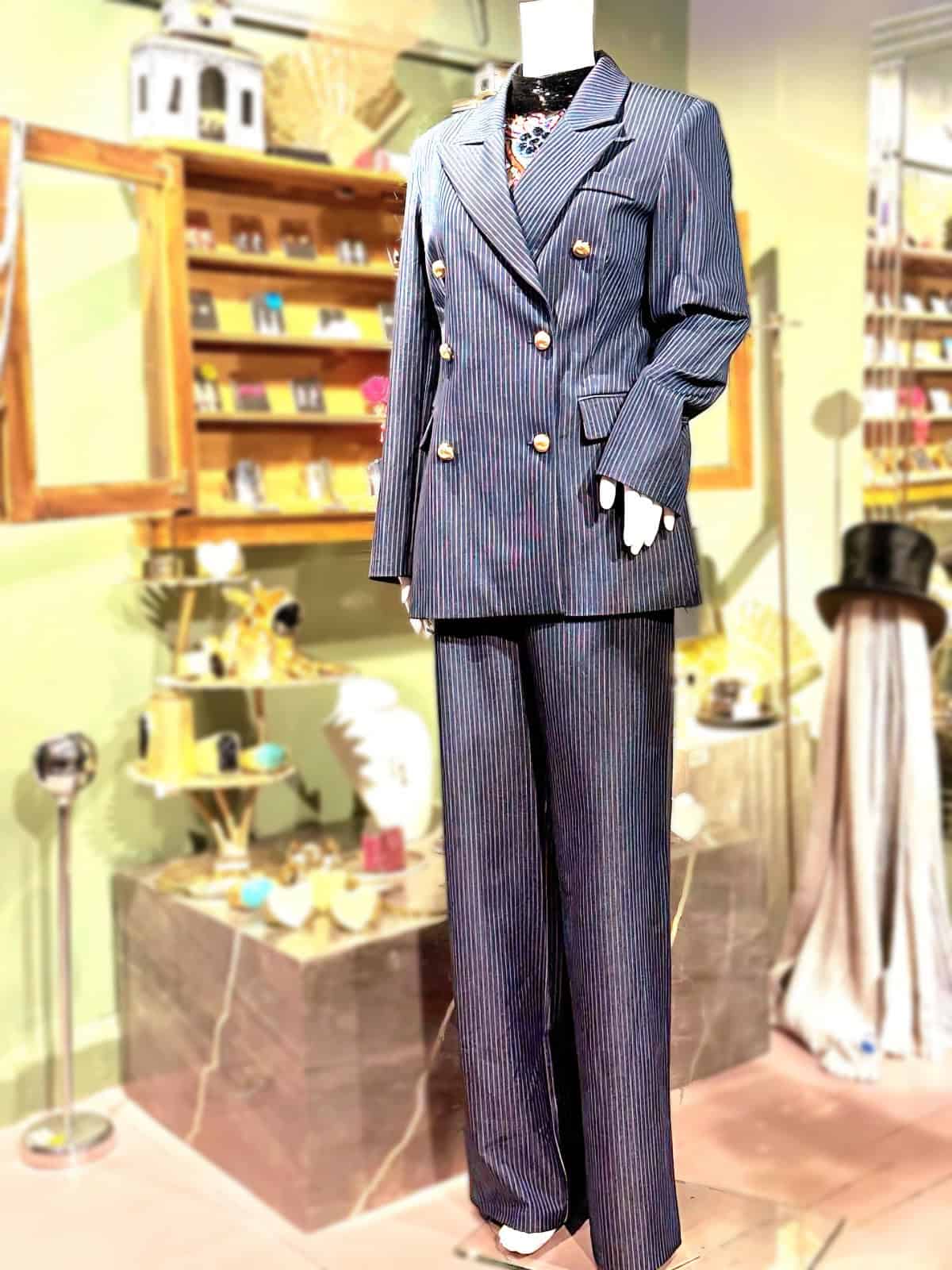 nåletstribet jakkesæt