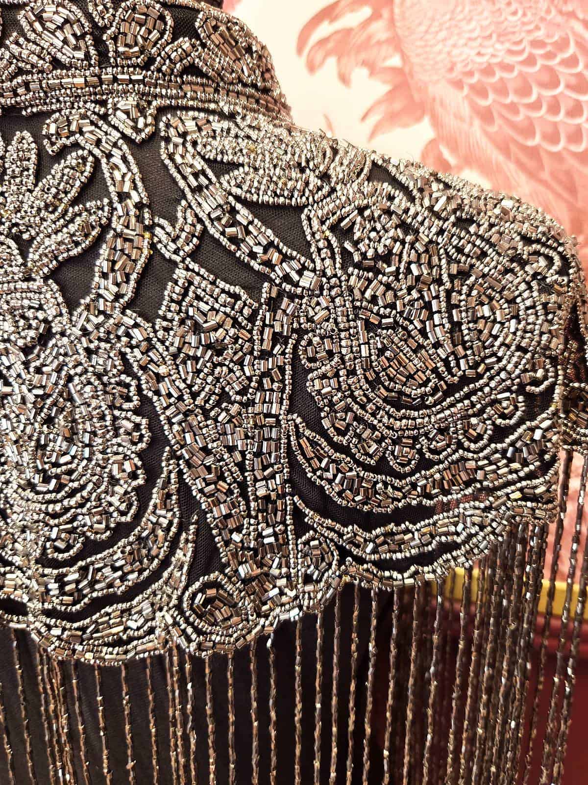 perlekappe gunmetal detaljer