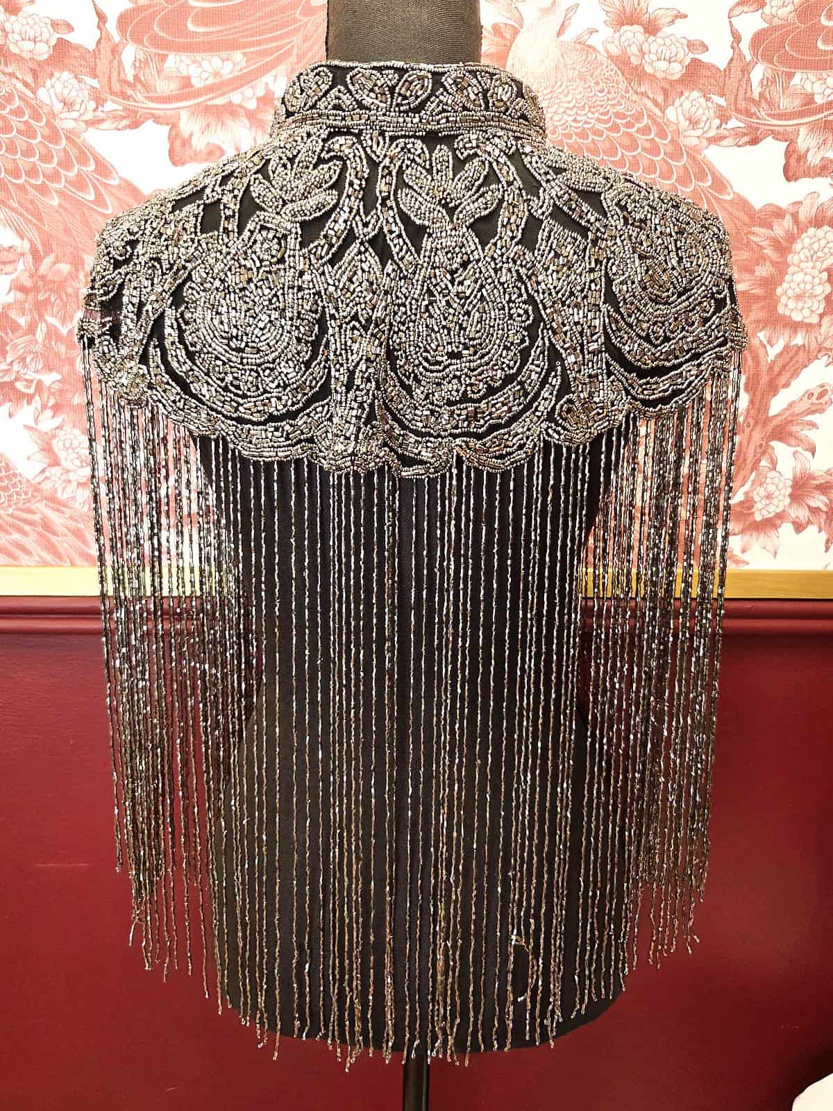 perlekappe gunmetal ryg