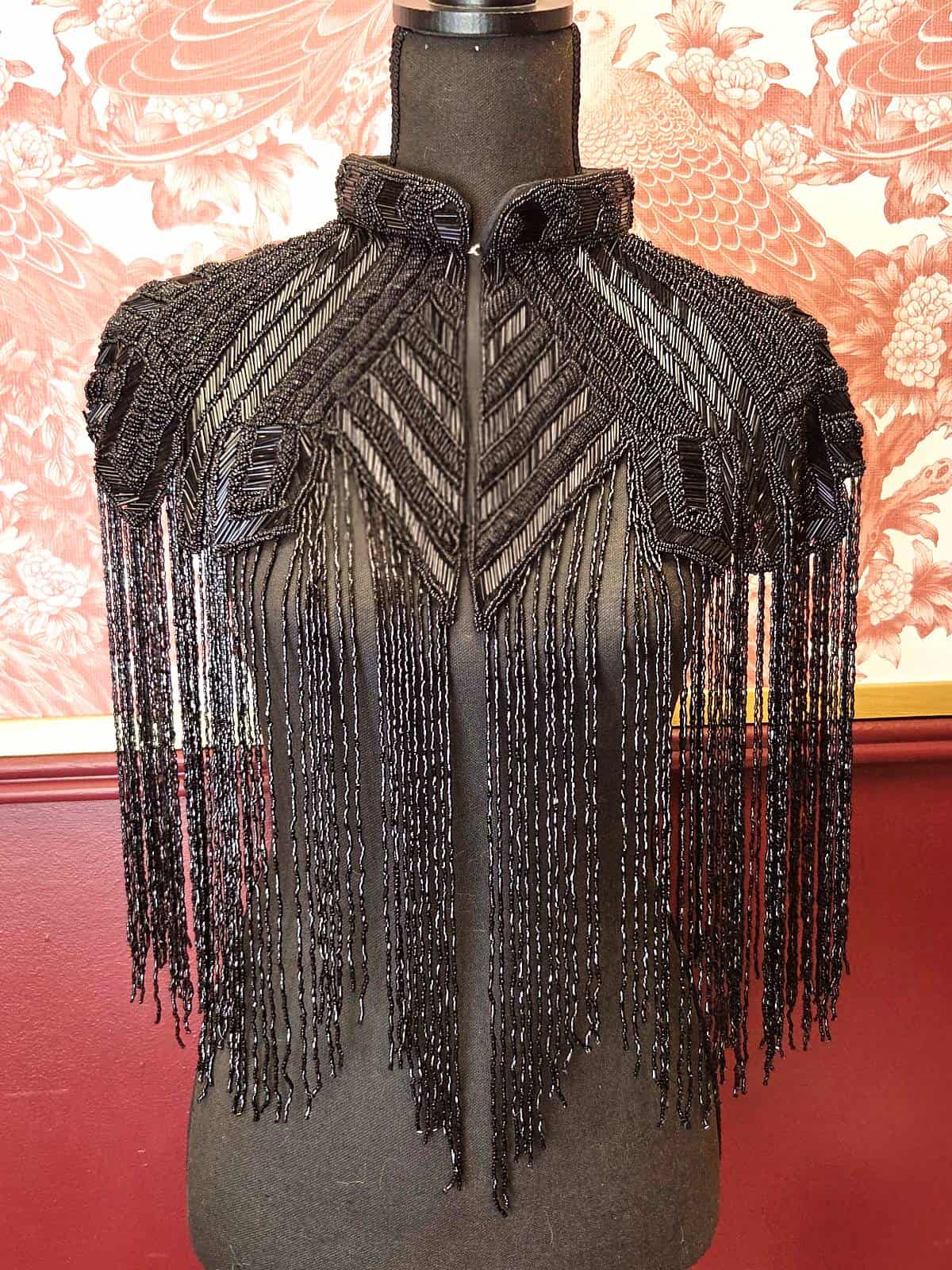 perlekappe sort zigzag front