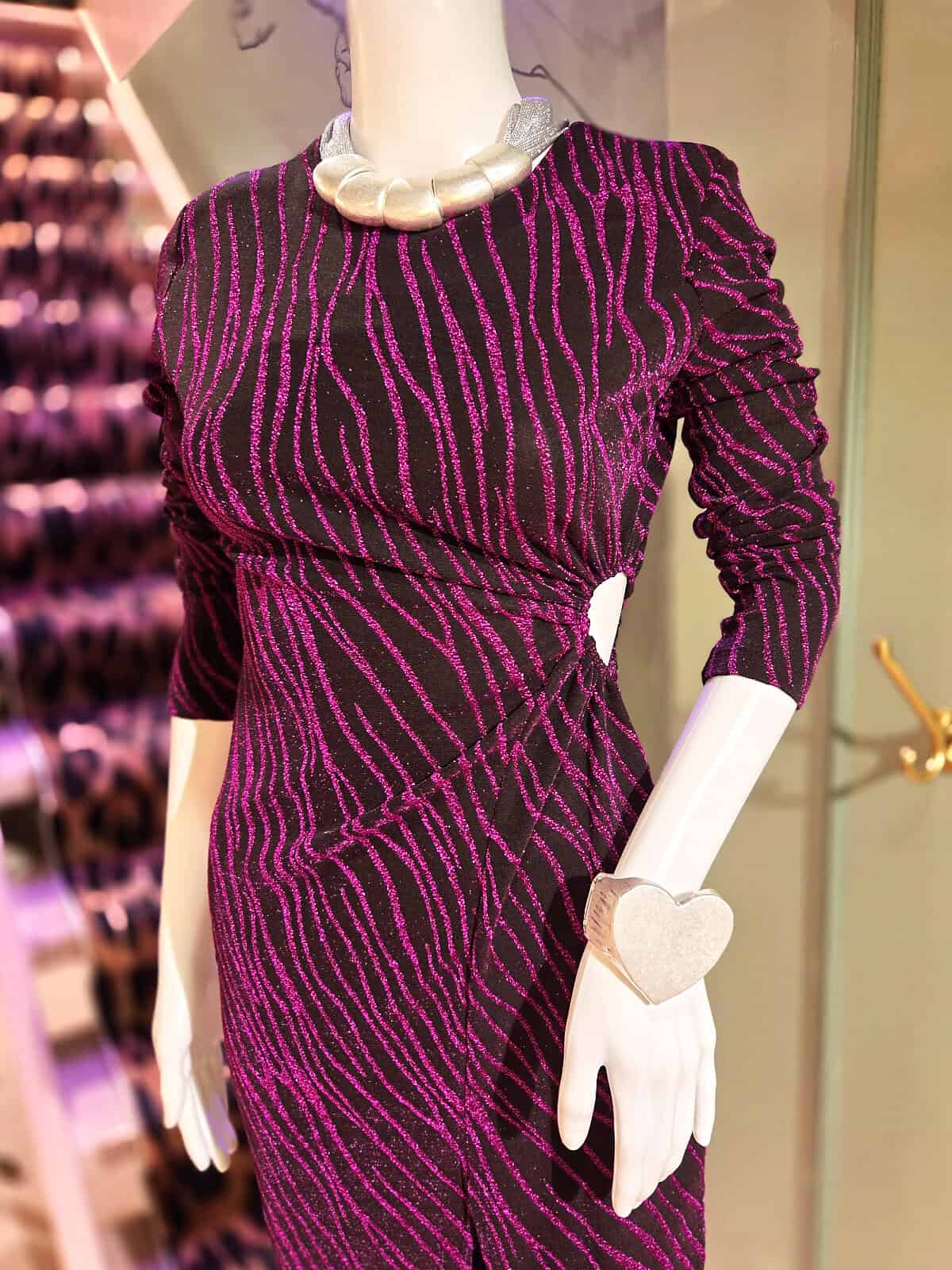 stribet kjole lilla og sort - stylet