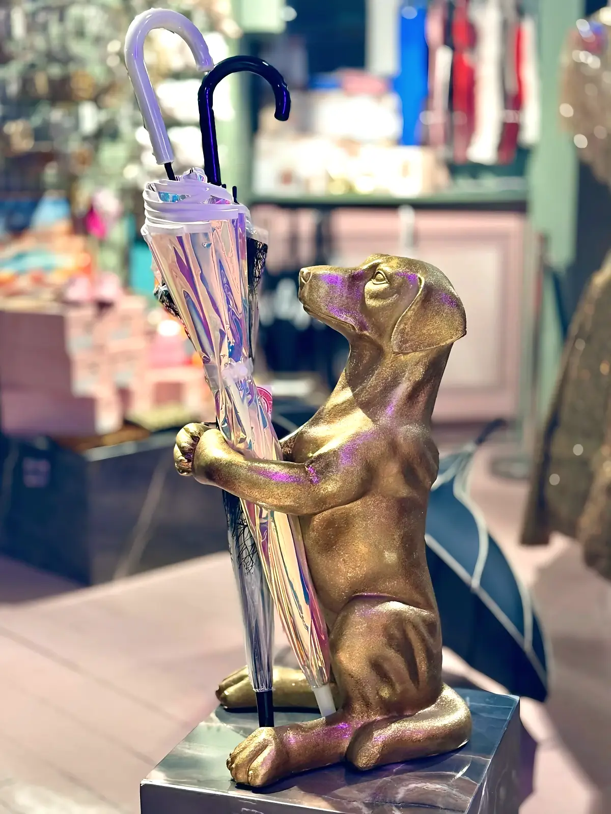 Paraply stativ hund guld med paraplyer