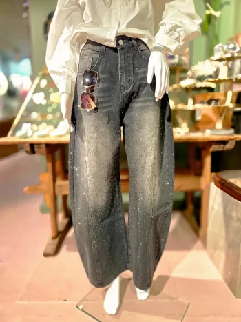 jeans med similisten stylet