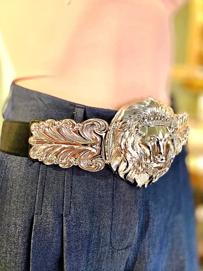 løvebælte i sølv - detaljer