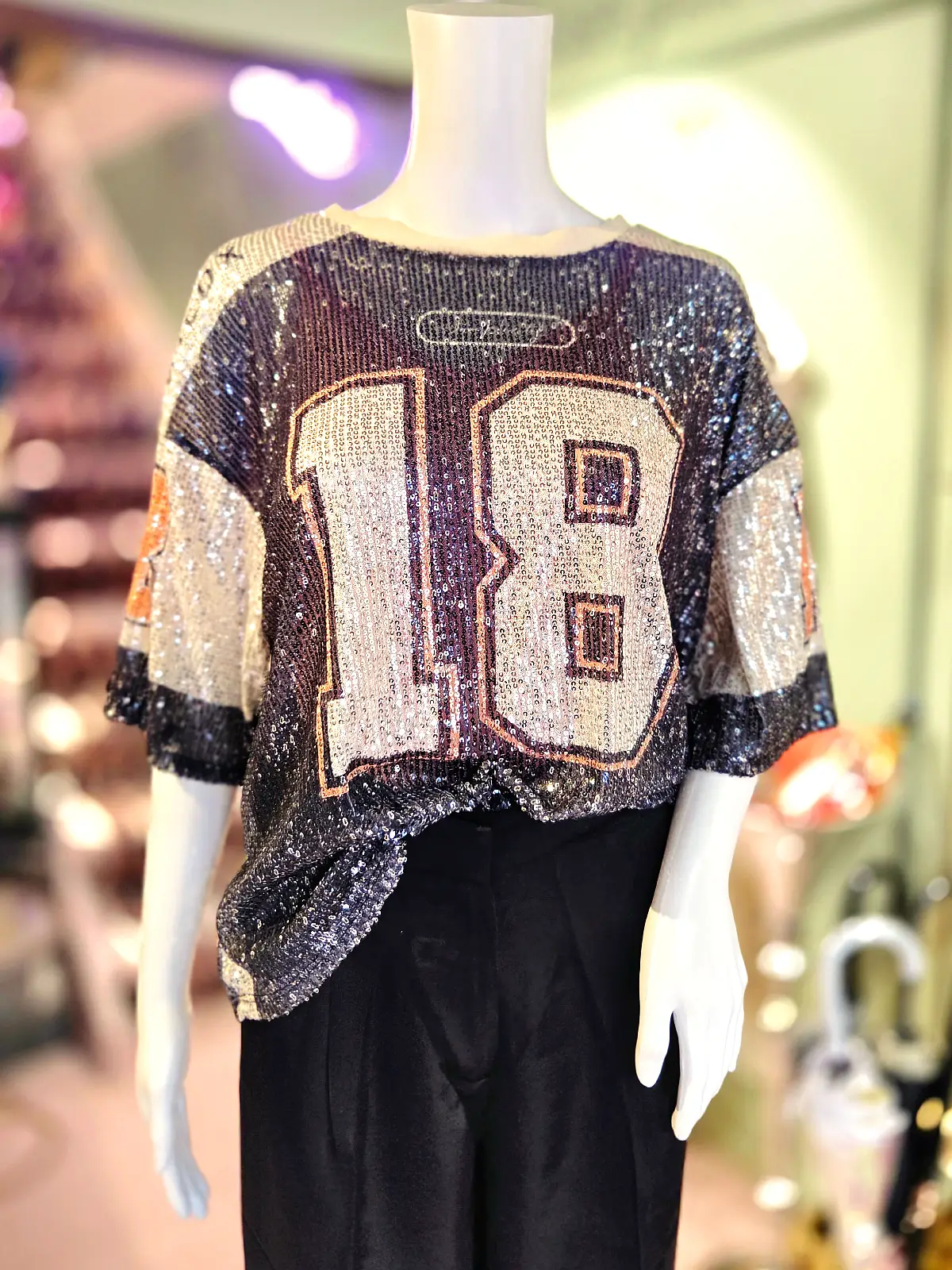 palliet nummer top sort og orange - stylet