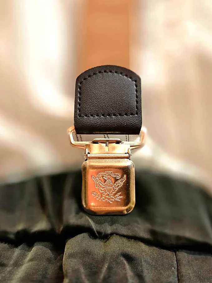 seler mørk sand detaljer
