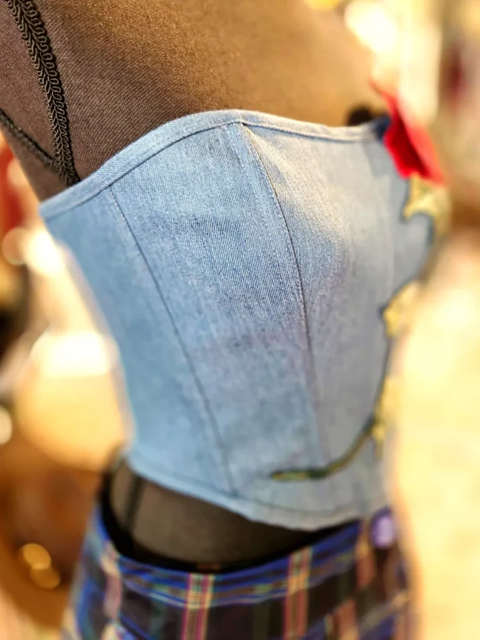 denim corsage top med rose